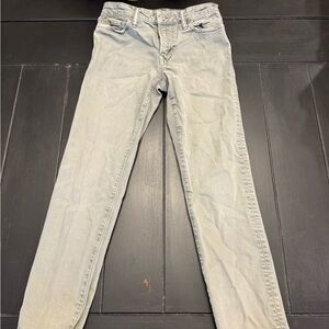 American Eagle skinny men’s gray washed jeans.